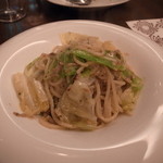 PASTAVOLA - キャベツとツナとアンチョビのパスタ