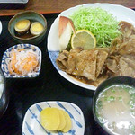 ごめき茶屋 - 生姜焼き定食・750円