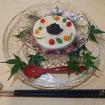 トゥ・ラ・ジョア - ●フルーツトマトのカクテル、加藤農園フルーツトマト「きわめ」、活きズワイガニ、キャビア「STERLET（スターレット）」