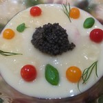 トゥ・ラ・ジョア - ●フルーツトマトのカクテル、加藤農園フルーツトマト「きわめ」、活きズワイガニ、キャビア「STERLET（スターレット）」