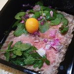 トゥ・ラ・ジョア - ●冷製十勝牛の薄造り