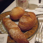銀座 ラ・トゥール - パンのお代わり