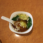 東珍味 - ワンタンスープ