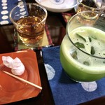 Rimpuusha - 500円の抹茶です。
                      待ってる時から抹茶を淹れる音が聞こえ風情があっていいです。