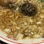 煮干そば 流。 - カレーなアブラ煮干そば
      
      スープ