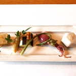 料理屋くおん - 前菜は八寸スタイル