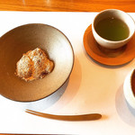 料理屋くおん - 自家製わらび餅とお茶