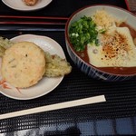Houjou Seimenjo - 牛すじカレーうどん 焼きチーズトッピング
                      豆腐ふわふわ揚げ、ちくわ磯辺揚げ