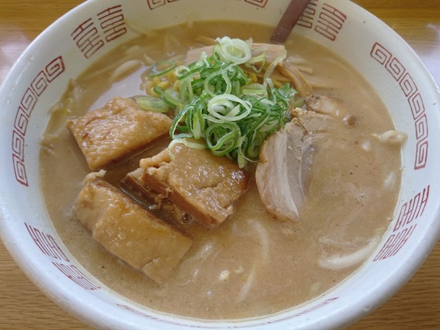 ラーメン白熊 しろくま 大谷地 ラーメン 食べログ