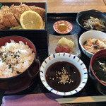 伊万利ダイン - とんかつ定食