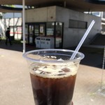 デイリーヤマザキ - ドリンク写真:アイスコーヒー（税込120円）