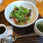 Kafegu Su - ステーキ丼