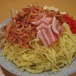 Rokumonsen - 桜エビ焼きそばです。懐かしのレトロソース味でお召し上がり下さい！