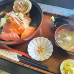 はまゆり - よくばり丼¥1080