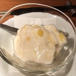 謝朋殿 - 杏仁豆腐