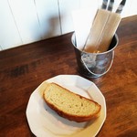 イタリア料理 ロカレ - 自家製パンも美味しい