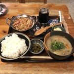 又兵衛 - もつ鍋定食 ランチアイスコーヒー付き 豚汁に変更