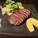 GOCHI - 和食バル GOCHI 横浜店(神奈川県横浜市神奈川区鶴屋町)肉厚！牛タンステーキ 1,200円