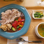 T'sたんたん - グリル野菜の欧風スマイルカレーセット1,100円