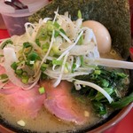 Donto Koi Ya - 昼めしセットのラーメンにネギMixトッピング