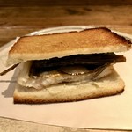 酒井商会 - 焼き穴子と昆布の佃煮のサンド