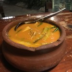 Maribago Grill - KARE-KARE  ピーナツソースをベースに香辛料と牛、豚肉、内臓などと大ぶりの野菜を煮込んだスープ