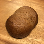 国産小麦と天然酵母のパン工房ヒビノ - きなことまめのパン(小)