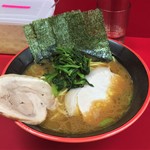 横濱家系ラーメン 勝鬨家 - 