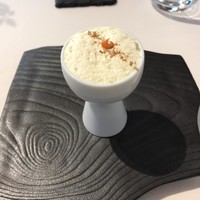 銀座 レストラン オザミ - 人参のムース。エスプーマになったオレンジの風味でさっぱりと