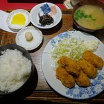 畦道 - カキフライ定食