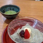 天婦羅 みやしろ - デザート　イチゴとバニラアイス　抹茶