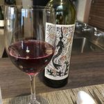 ヴェジトゥス - まずは一杯目のワイン。銘柄は忘れました。フルーティな香り。