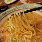 echigoya - 1902_echigoya-越後屋-_Jakarta Pork Ramen@88,000Rp(ジャカルタポークラーメン)家系ラーメンです！麺リフト！平打ち麺がまた美味しい！