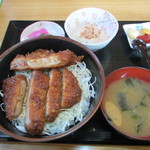 御食事処 まり - ソースカツ丼