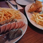 Sport Stube - 料理写真:1902_Sport Stube_Bockwurst＠100,000Rp(ソーセージ)+Bratwurst＠120,000Rp(ソーセージ)