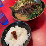 家系ラーメン 王道 - ラーメン 海苔増し ほうれん草増し キクラゲ 油少なめ麺固め