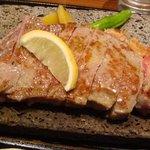 Ishiyaki Suteki Zei - サーロインステーキのアップ