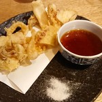 海鮮と地酒の店 ま心 - お造りの烏賊のゲソを揚げてくれました