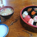 寿司友 - 上生寿し  1,300円(税込)