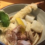 うどん屋 ろっか - エビ天揚げ餅ぶっかけうどん  770円