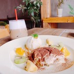 Cafe Moe'T - 