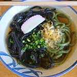 大島家 - かけ。ワカメと炭二種麺