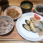 丸の内 タニタ食堂 - 