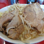 ラーメン二郎 - 2枚で十分