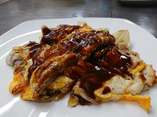 とん平 とん平】昔懐かしい味わい！醬油豚骨と味噌の二枚看板でトッピング豊富