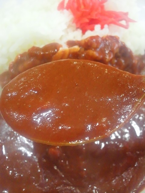 大沢食堂 - 赤いけどあまり辛くない