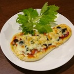 肉バル創作料理 Dining うさぎ - ナンピザ各種