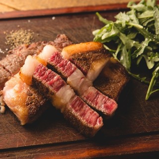 A dish grilled on a wood-fired grill ◆Limited time “Selected Wagyu Beef”