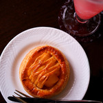 大正浪漫喫茶室 - 津軽ゆめりんごファームのアップルパイ。