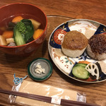 Nijuushi Sekki Kagura - 神楽御膳900円  （信州能平汁） 丁寧にお料理してくださっているのがみえます。とても美味しかったです。
